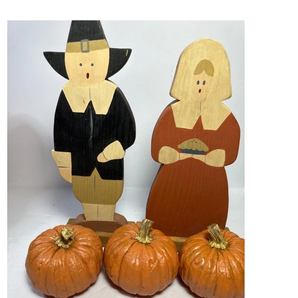 Vintage Primitive Wooden Pilgrim Figurines Thanksgiving Holiday Decor Pumpkins